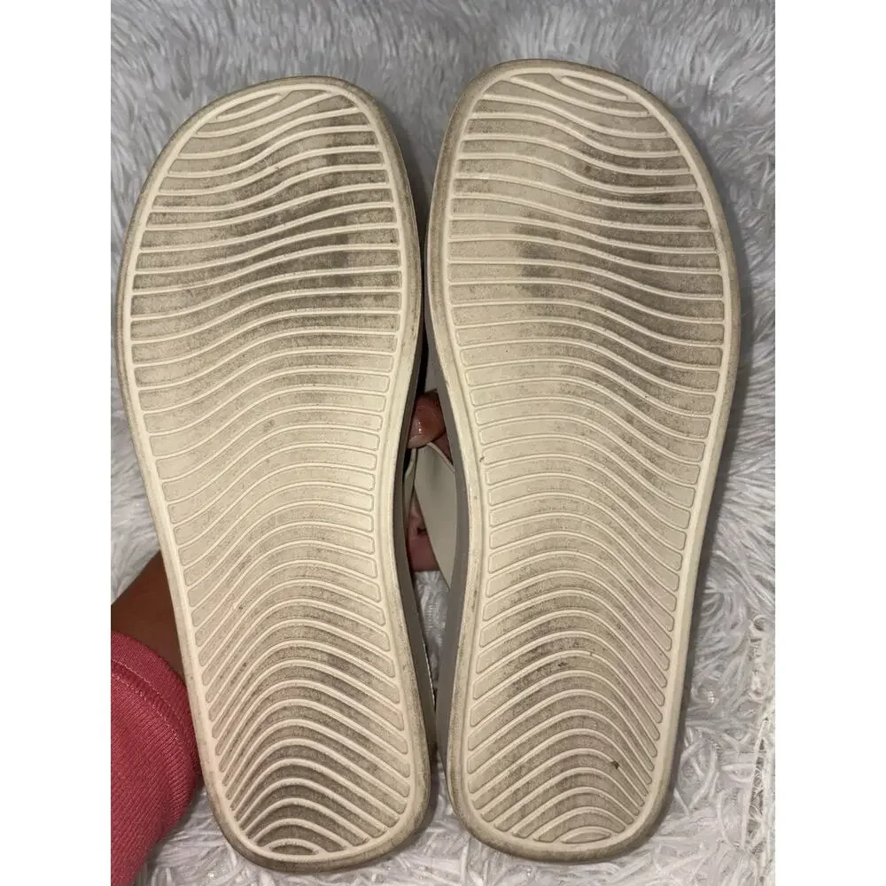 Cushionaire “Pippin” Women’s 8 Ivory Platform Flip Flops. Memory Foam. Grt Pair